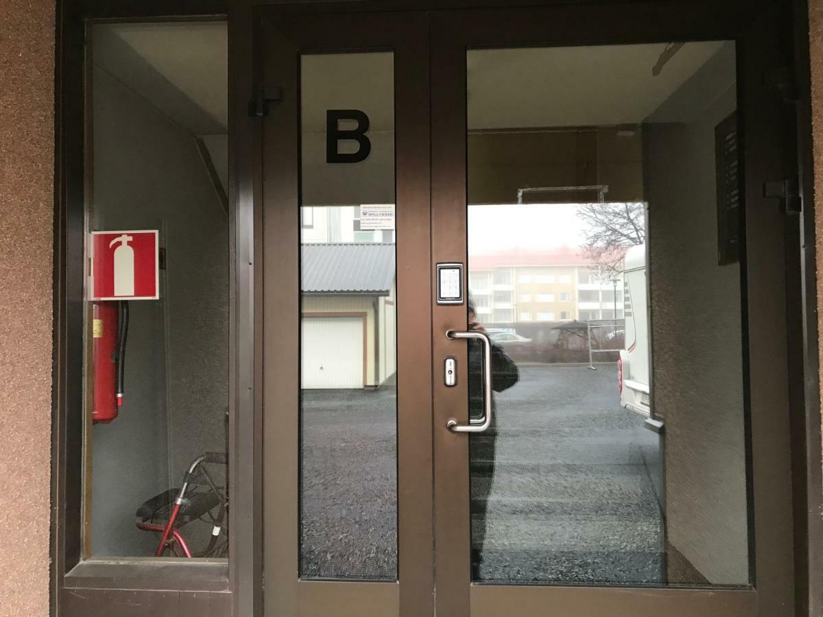 Kemi City L Near Snowcastle, 2 Rooms, Kitchen, Glazed Balcony, Free Parking On Street Exterior photo